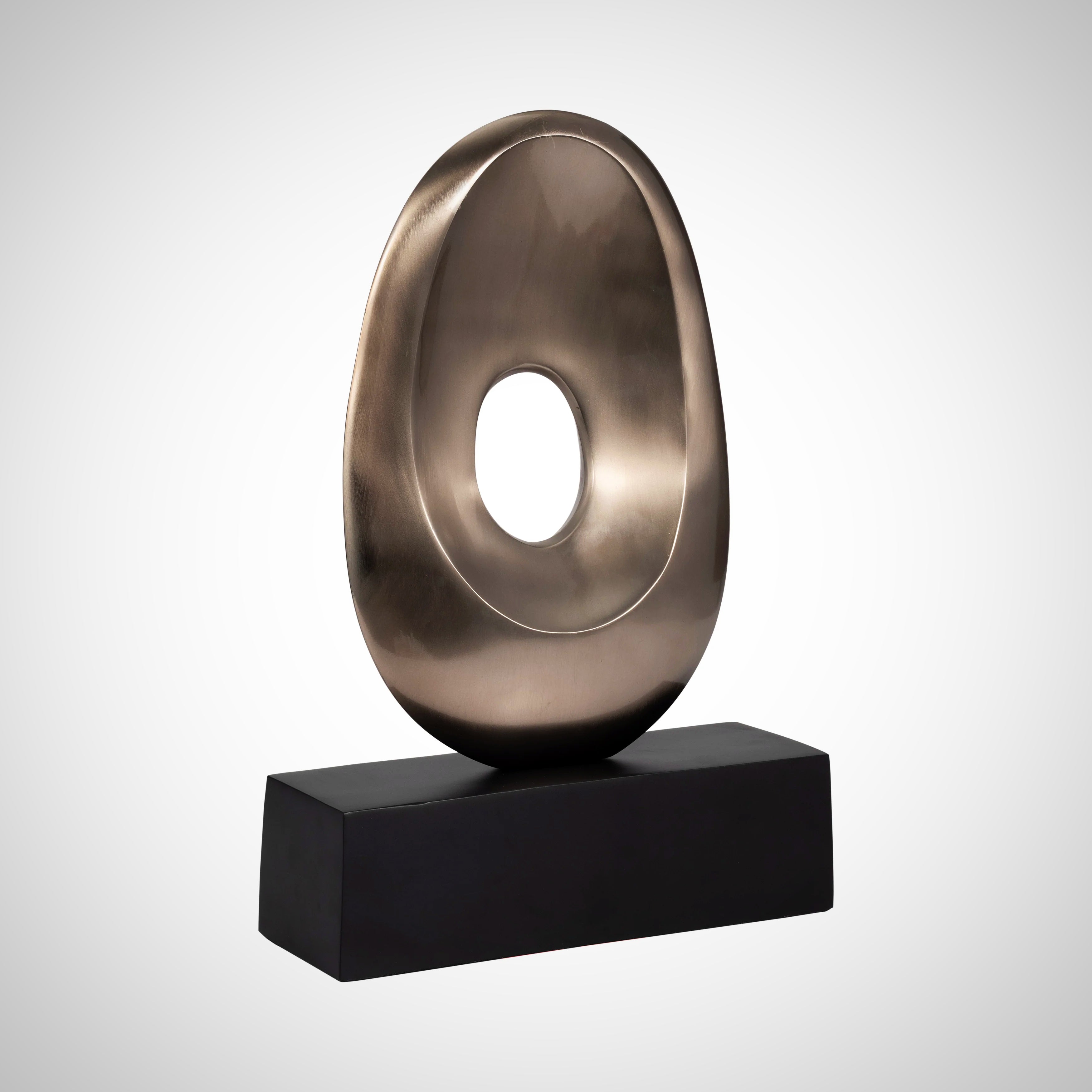 18", Metal Oval Sculpture,slvr/blk