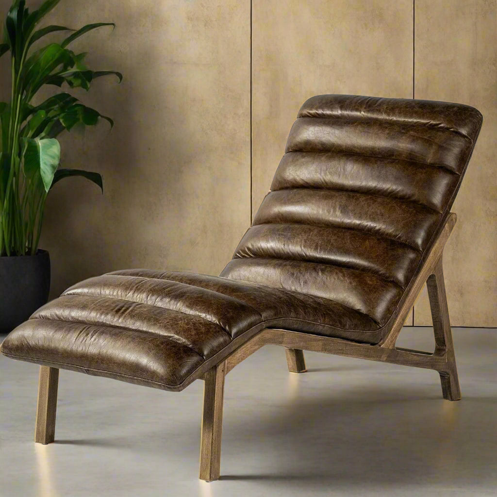 Tufny Chair