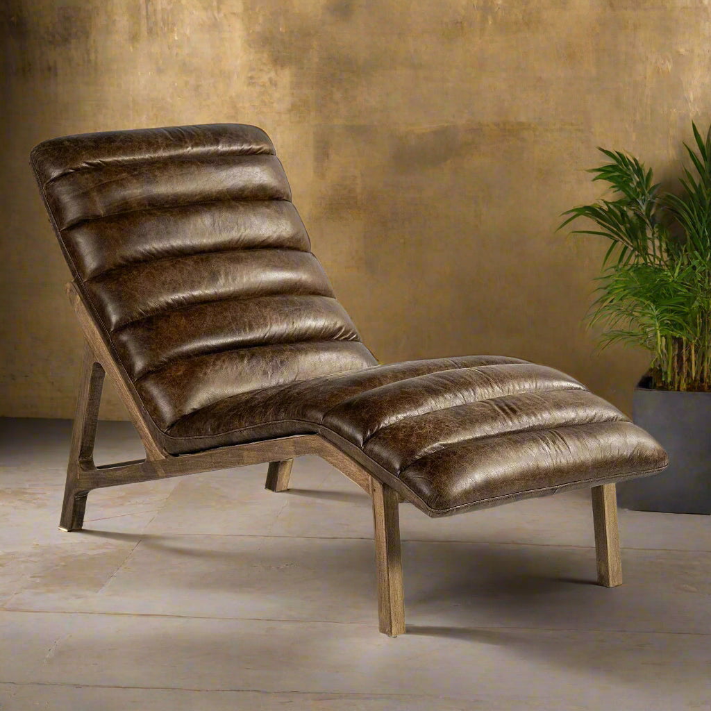 Tufny Chair