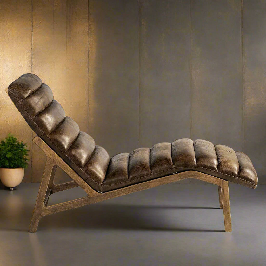Tufny Chair