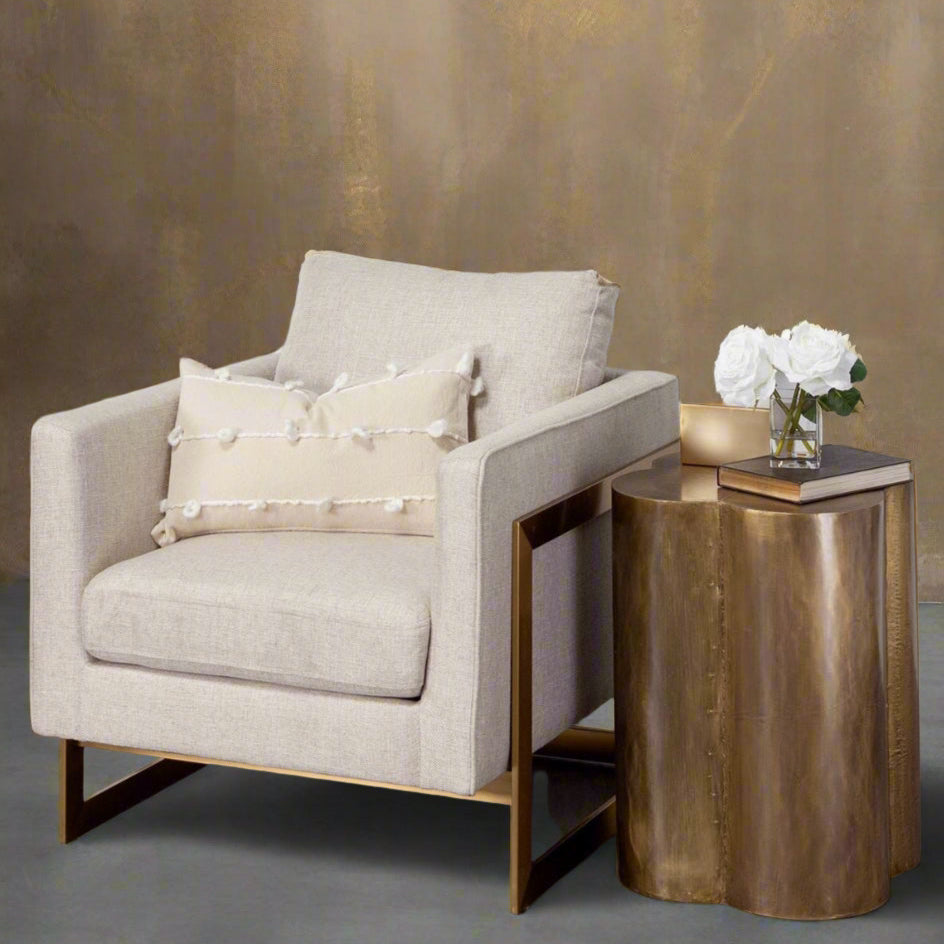 Clovny Accent Table