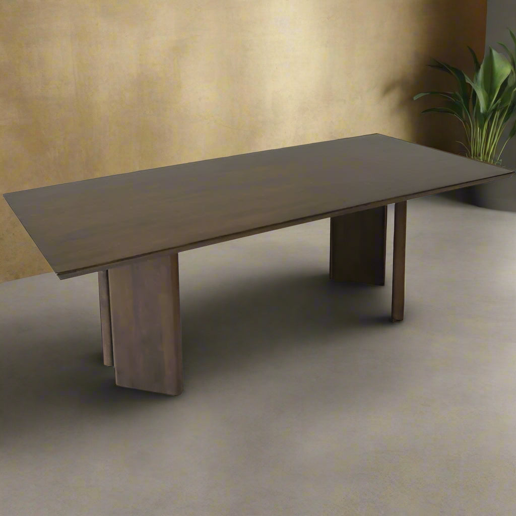 Highlands Dining Table
