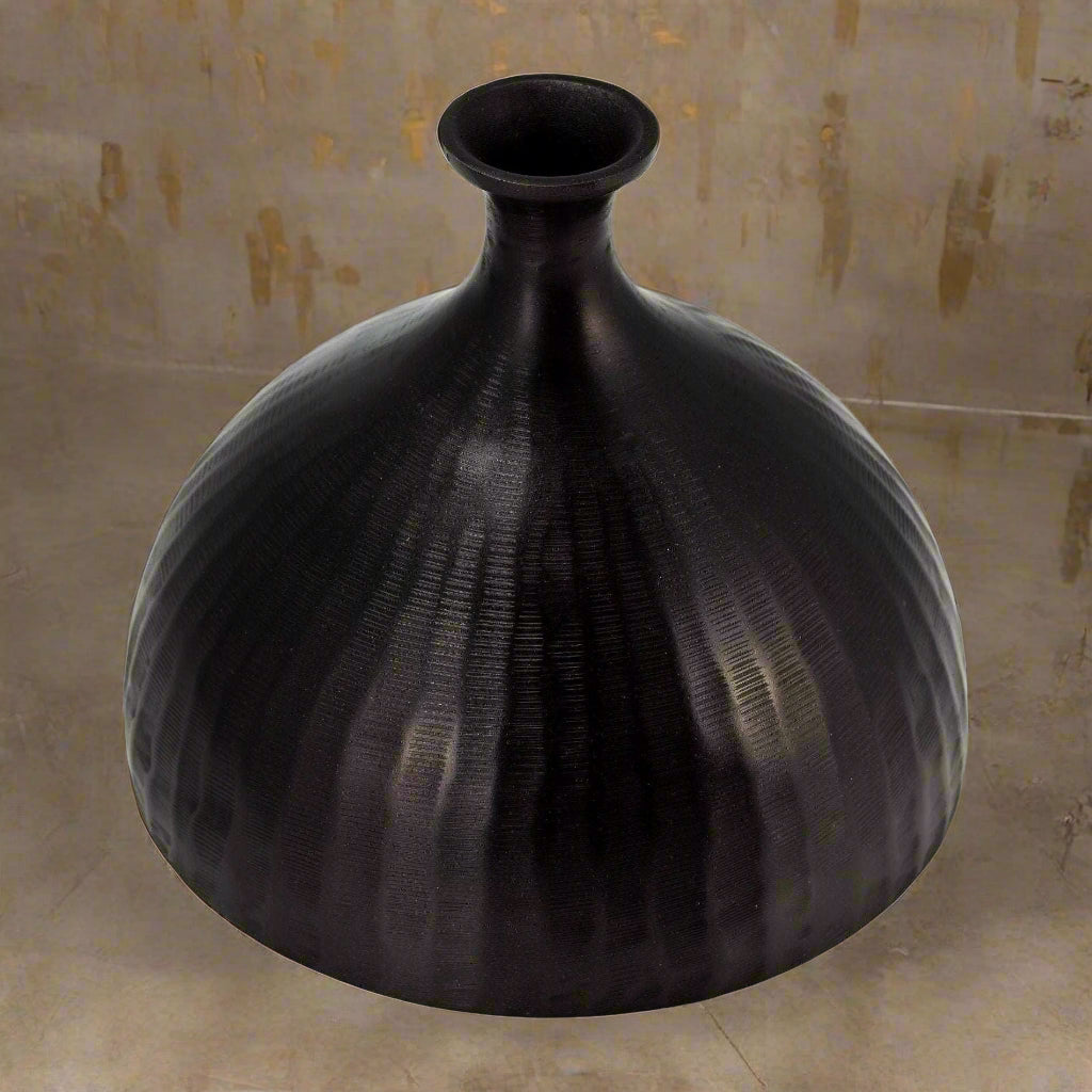 Bulbny Vase 9"