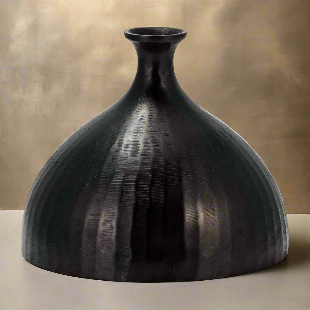 Bulbny Vase 9"