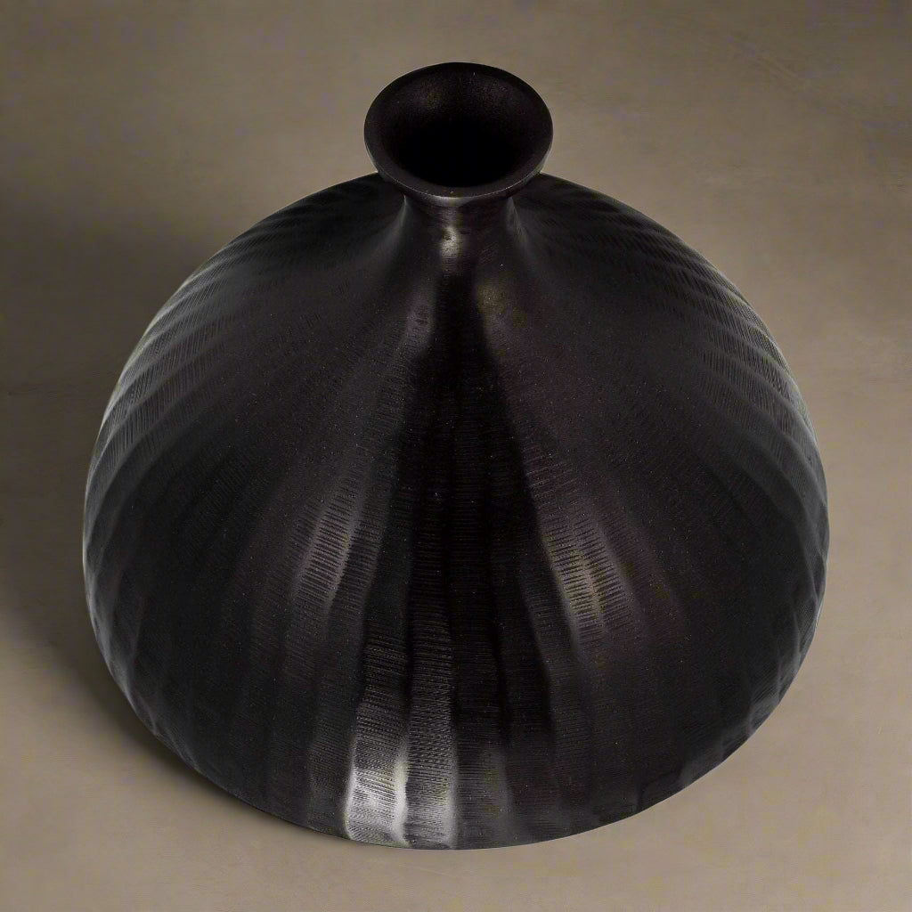 Bulbny Vase 9"