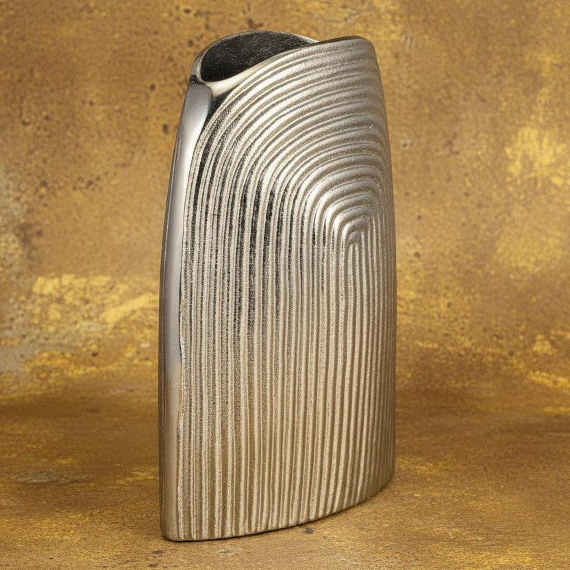 Decony Vase 11"