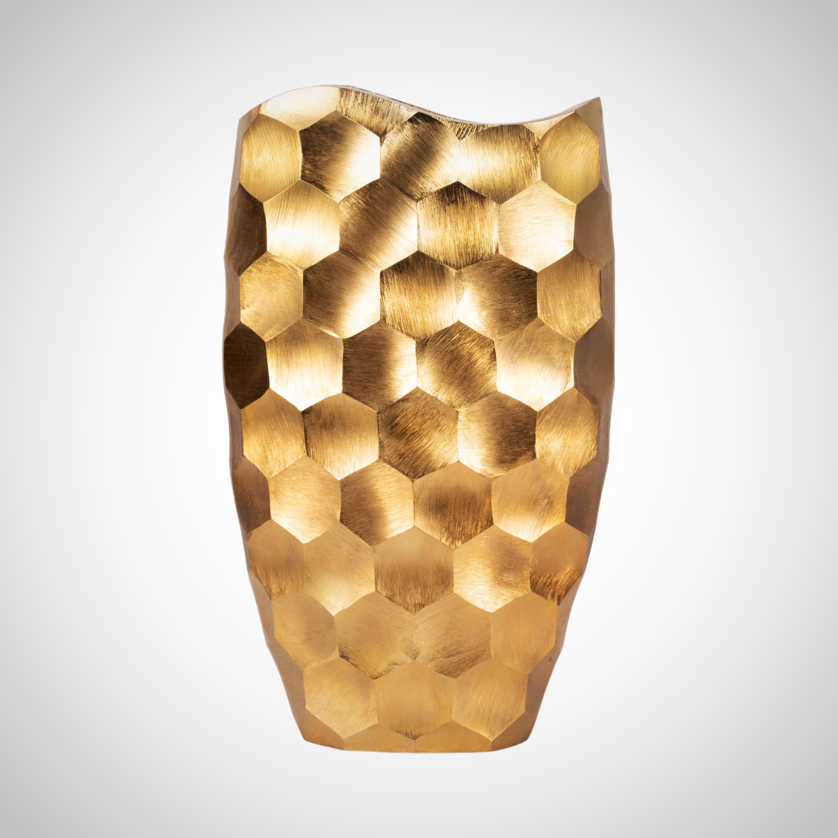 Jarrón de metal con forma de panal de abeja de 24"