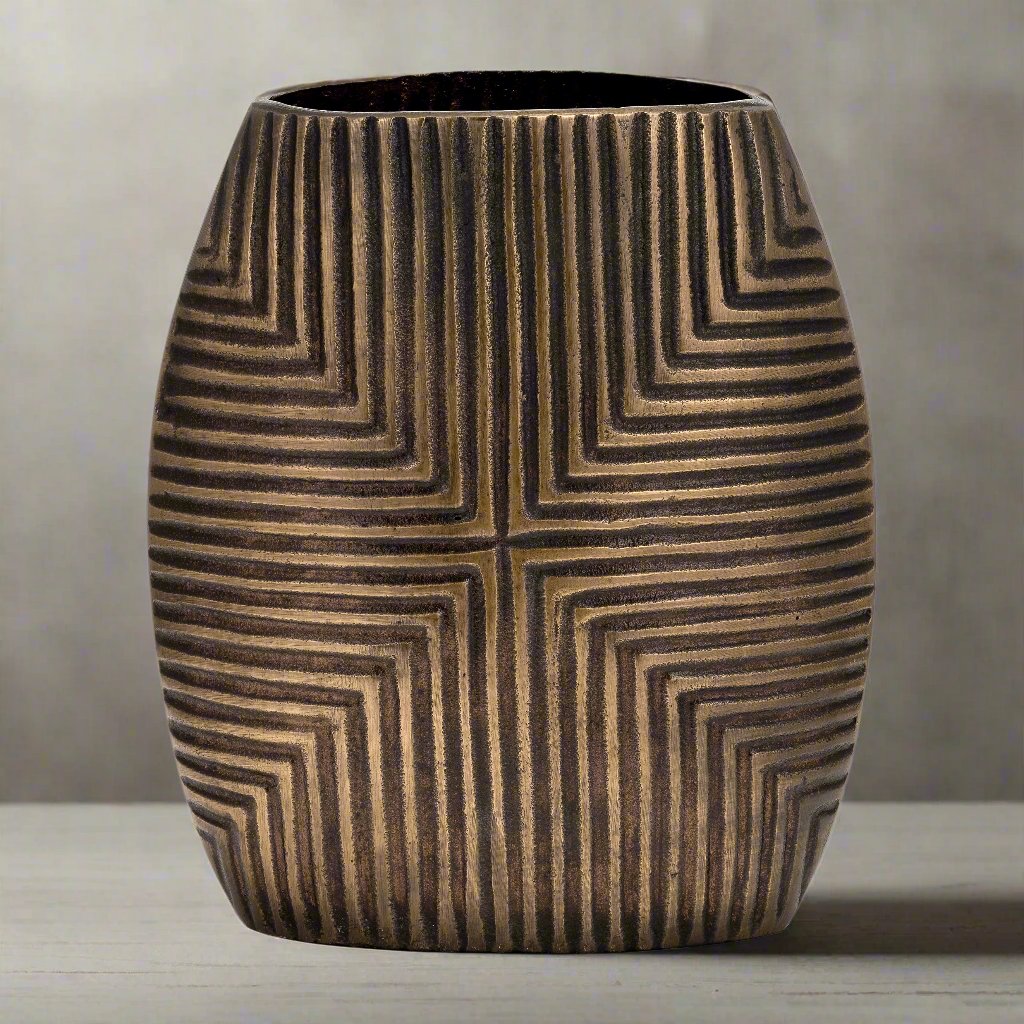 Ribbed Vase 12