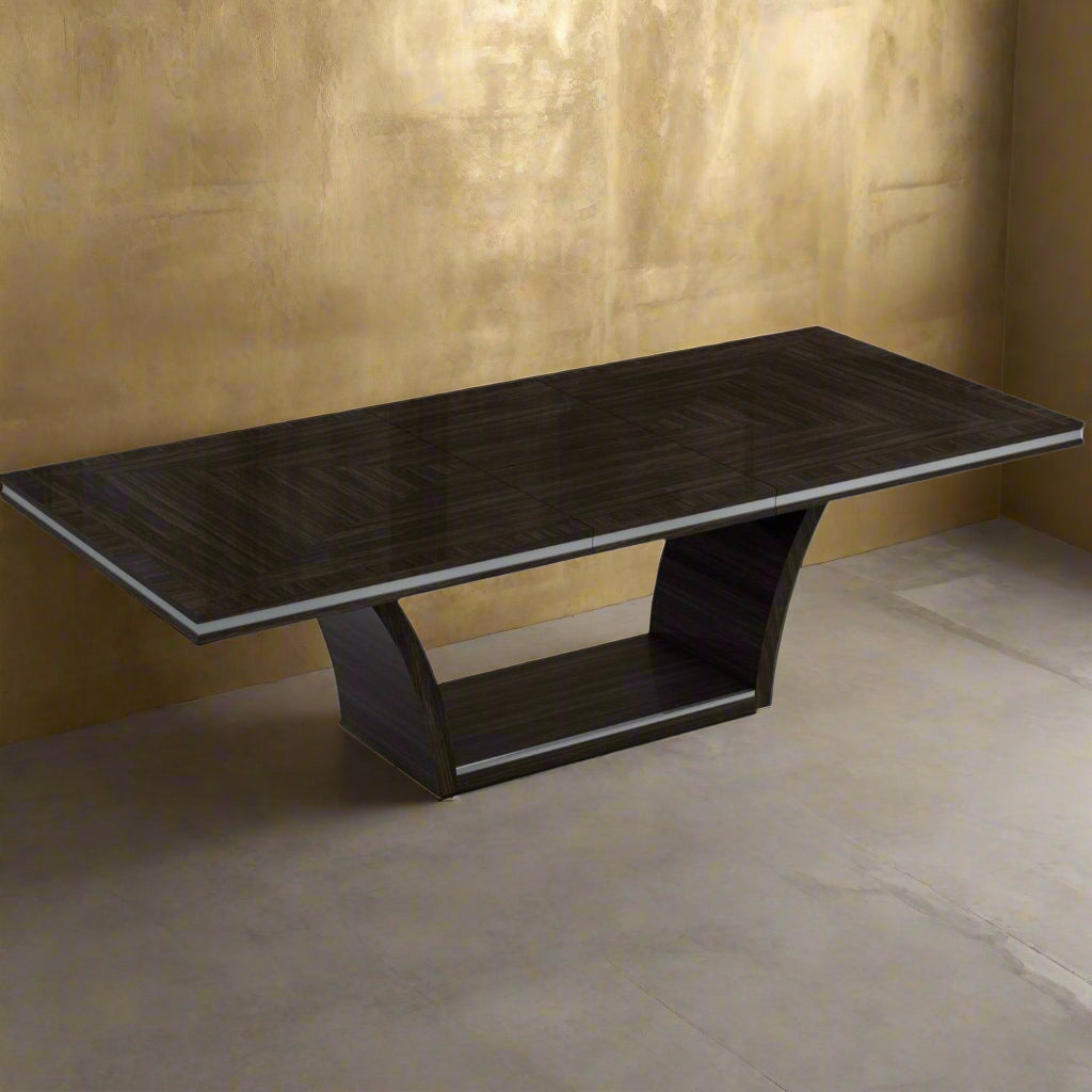 Oakfield Dining Table