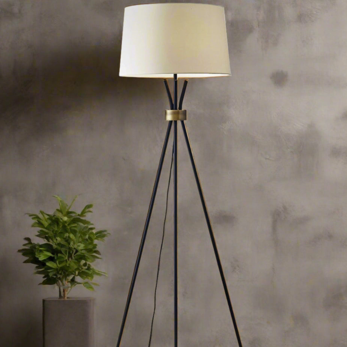 Eaton Floor Lamp