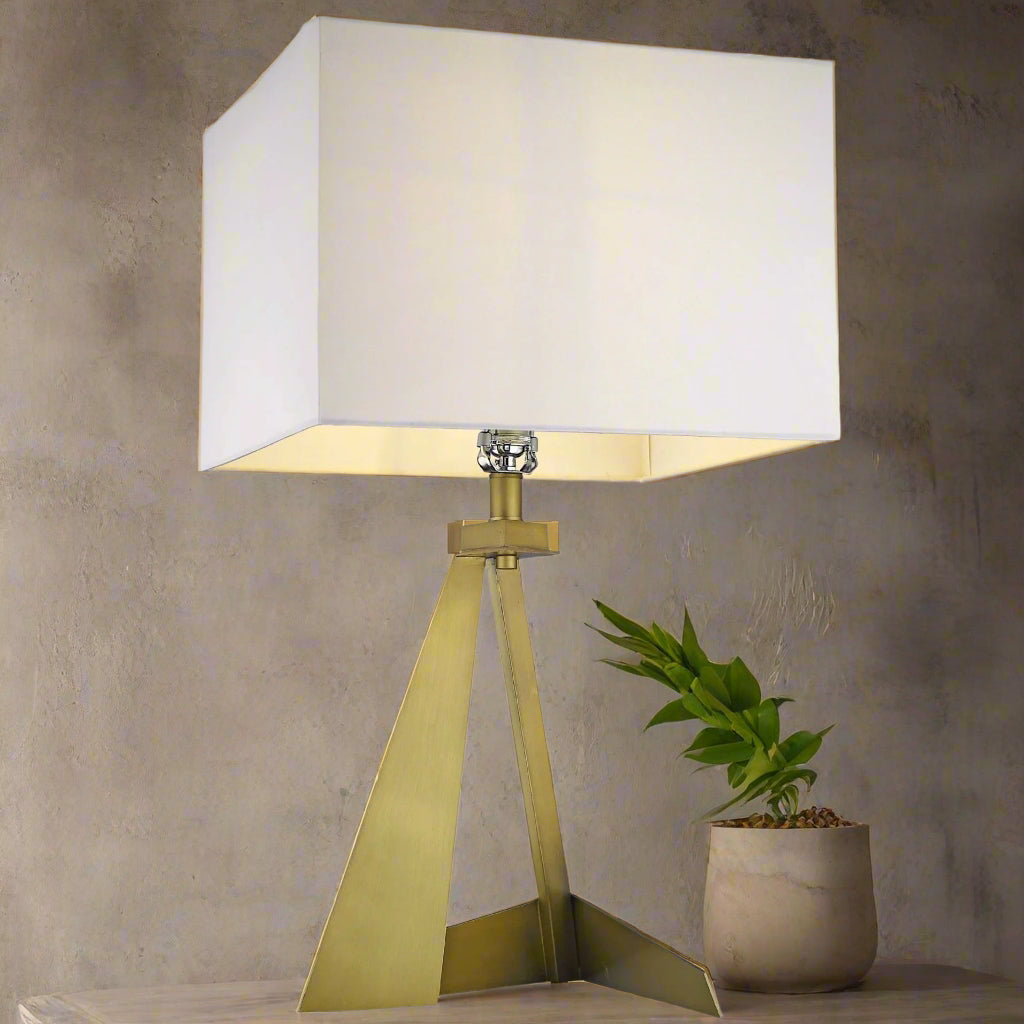 Carroll Lamp