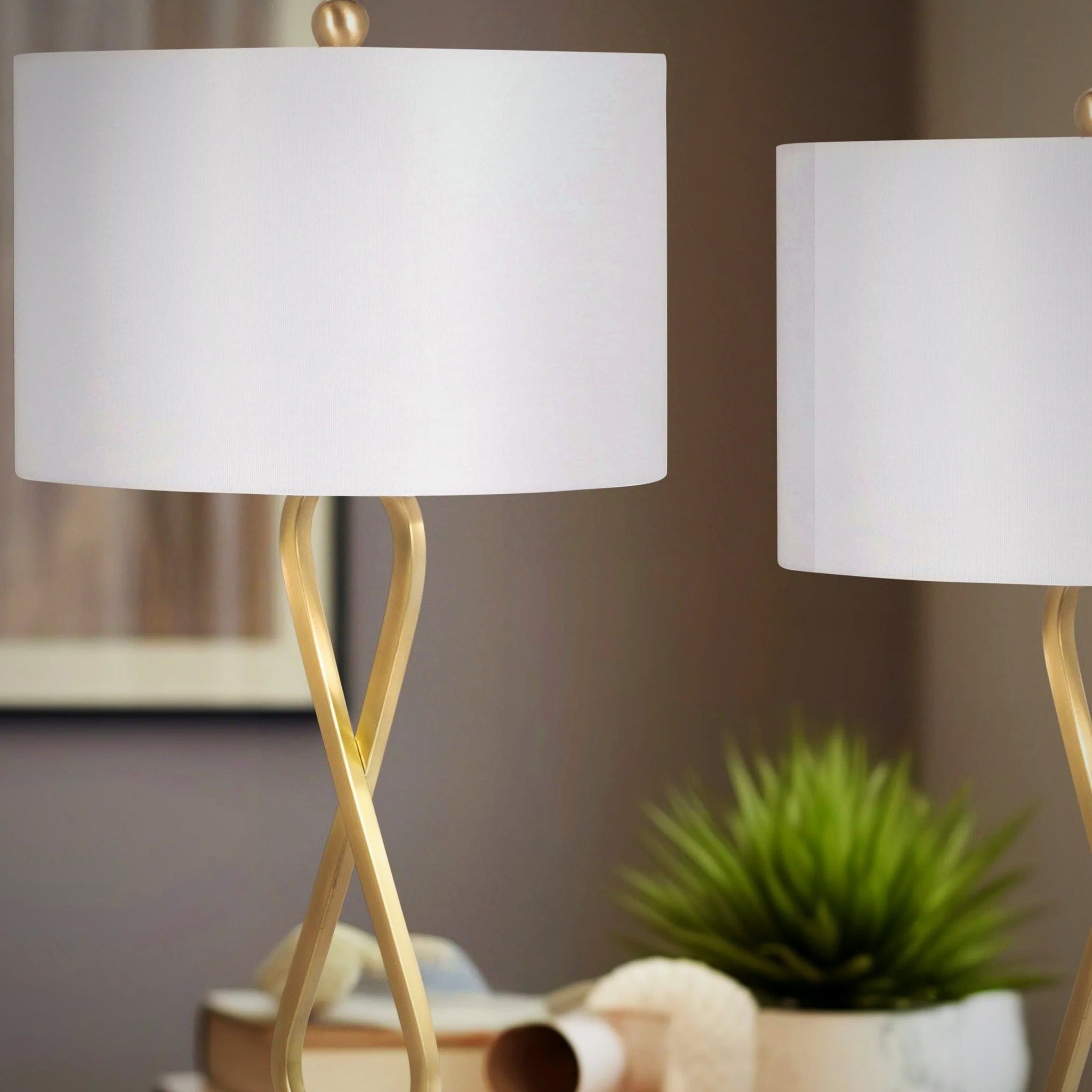 The Ishua  Lamp Set /Two