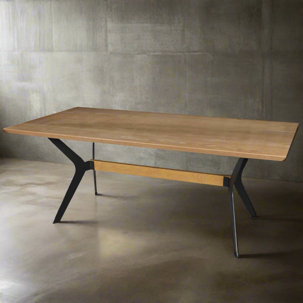 Farmington Dining Table