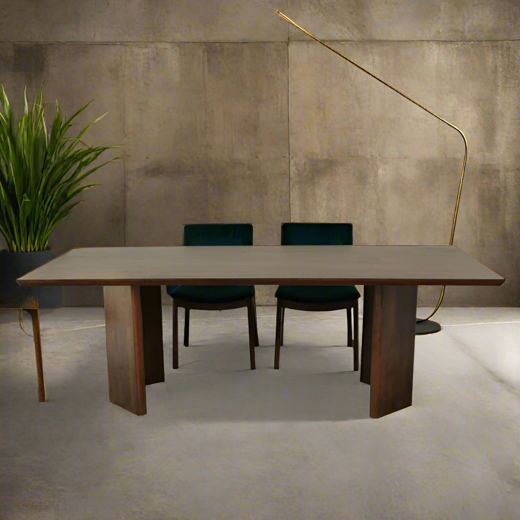 Highlands Dining Table