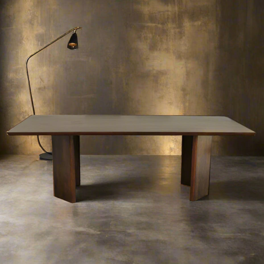 Highlands Dining Table