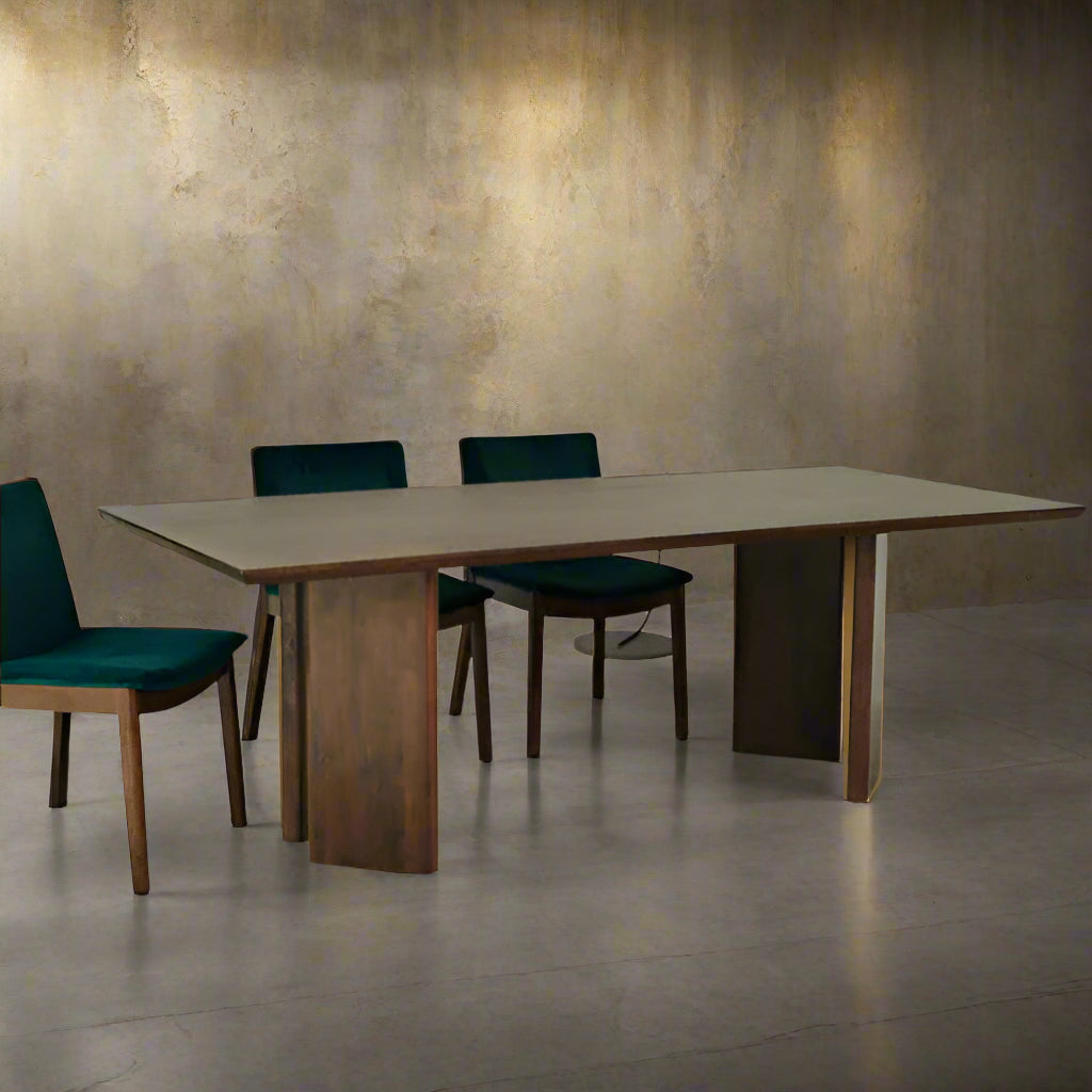 Highlands Dining Table